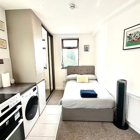 Unique Modern, Private Apartment,15 Mins To Central London Hendon Exterior photo
