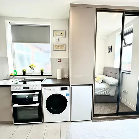 Unique Modern, Private Apartment,15 Mins To Central London Hendon Exterior photo