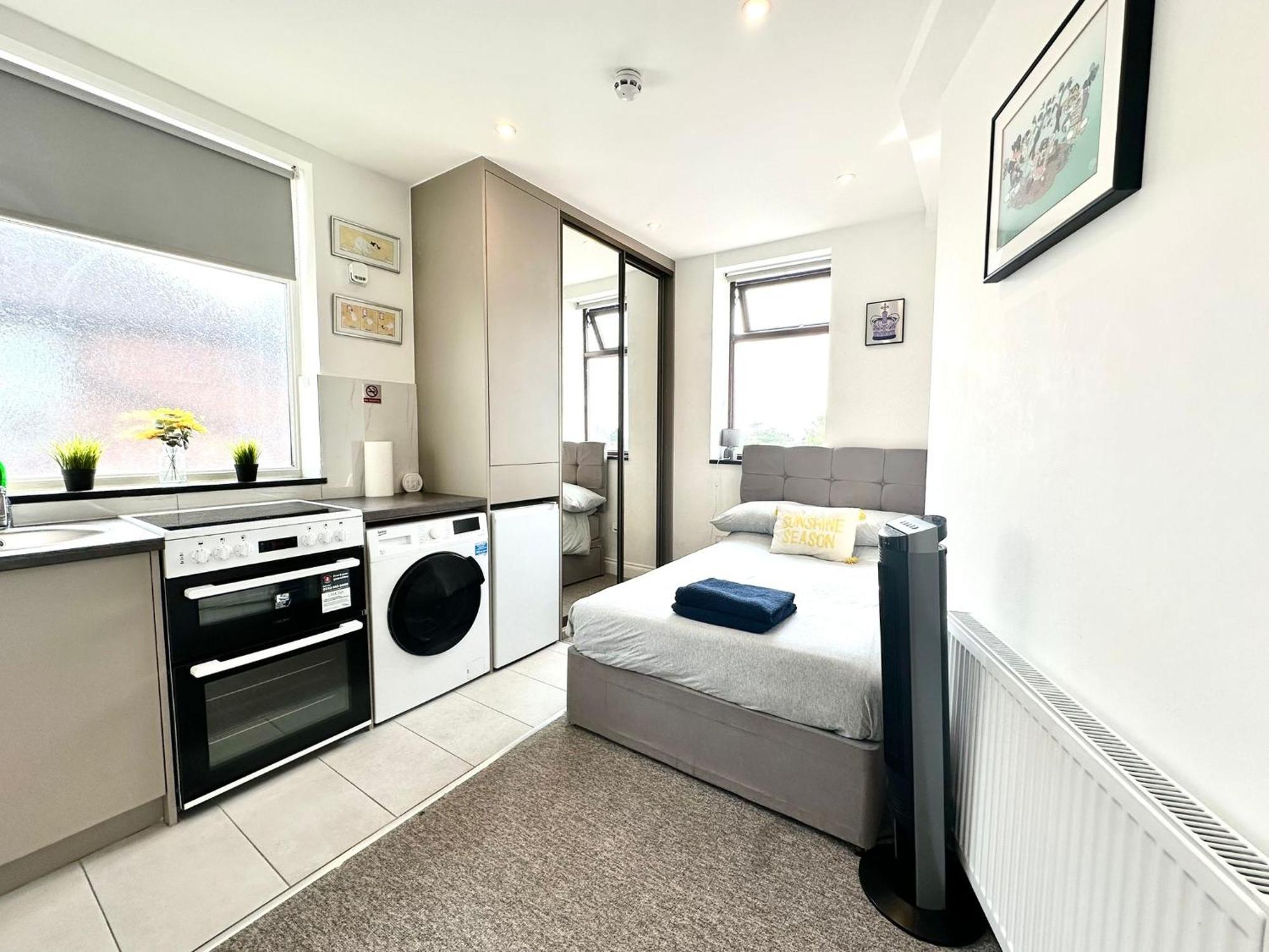 Unique Modern, Private Apartment,15 Mins To London Apartment *