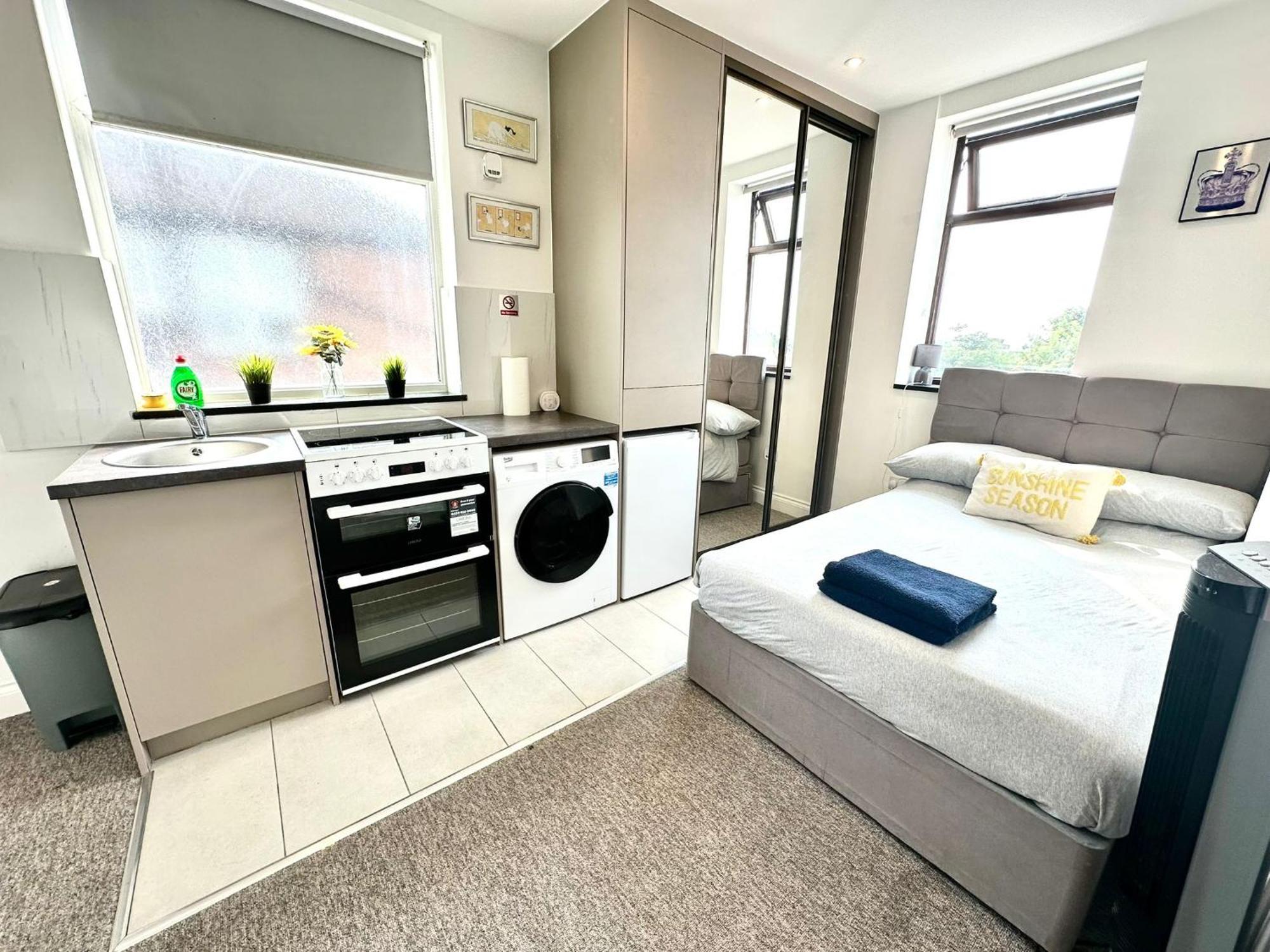 Apartment Unique Modern, Private Apartment,15 Mins To London *