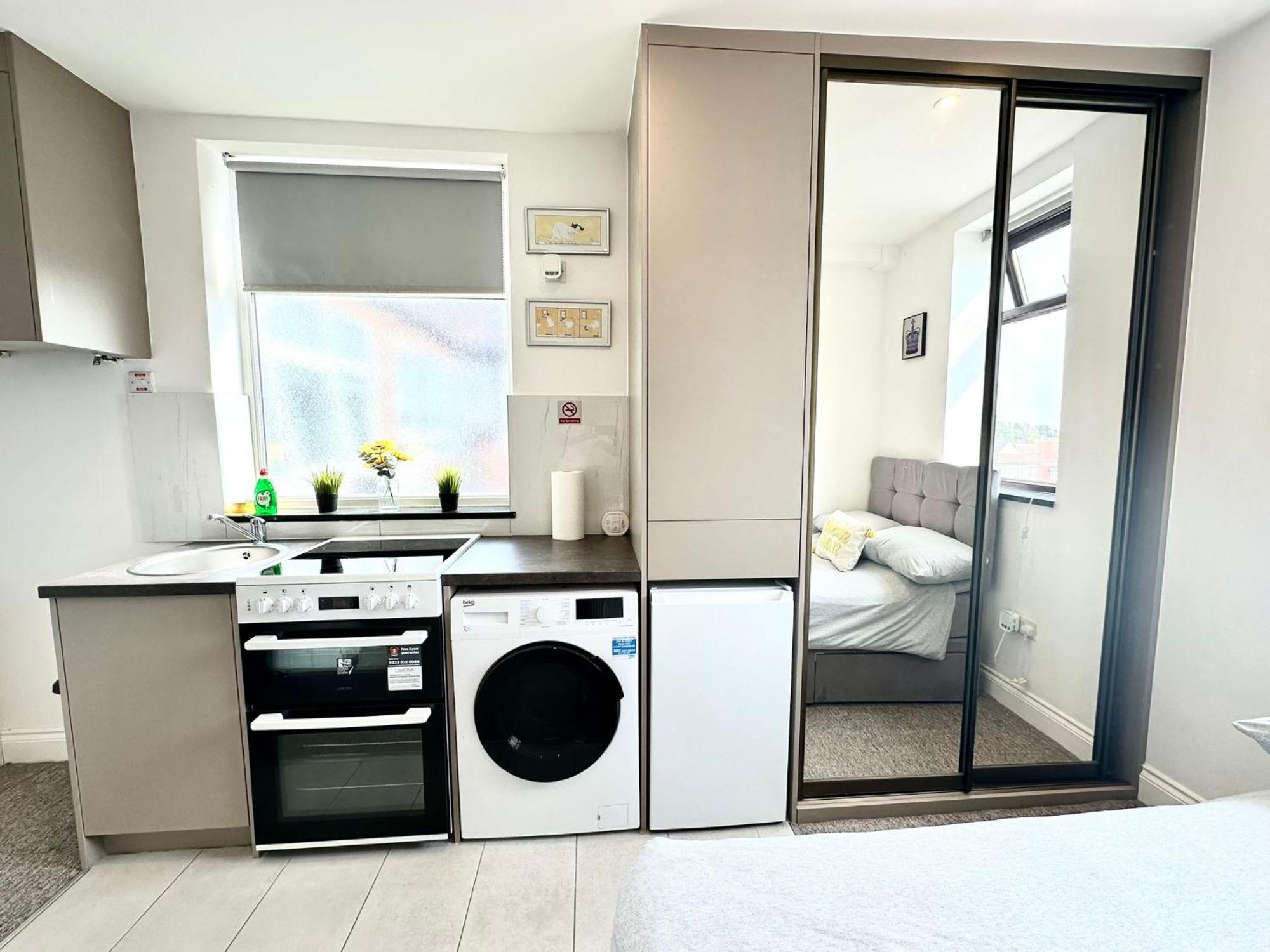 Apartment Unique Modern, Private Apartment,15 Mins To London Hendon